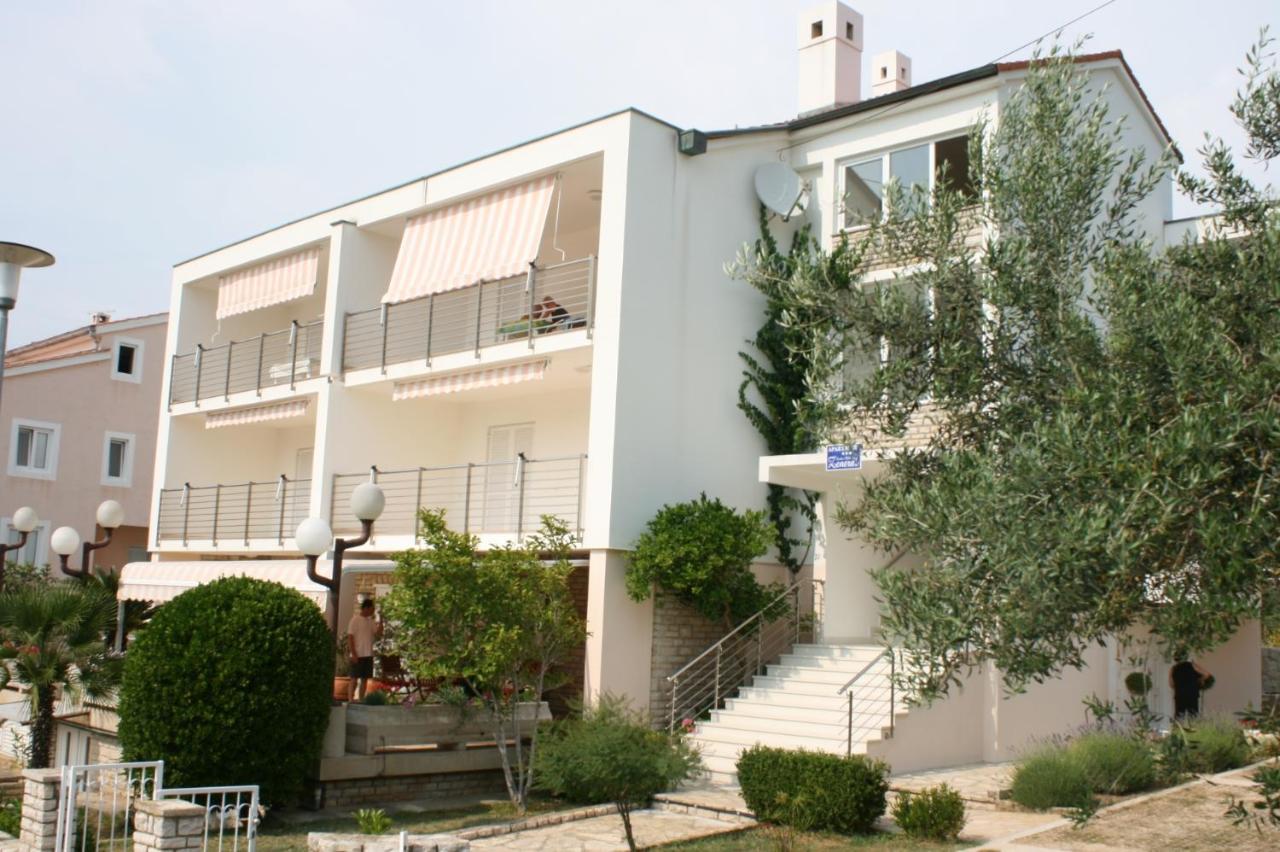 Apartments With A Parking Space Novalja, Pag - 6398 Dış mekan fotoğraf