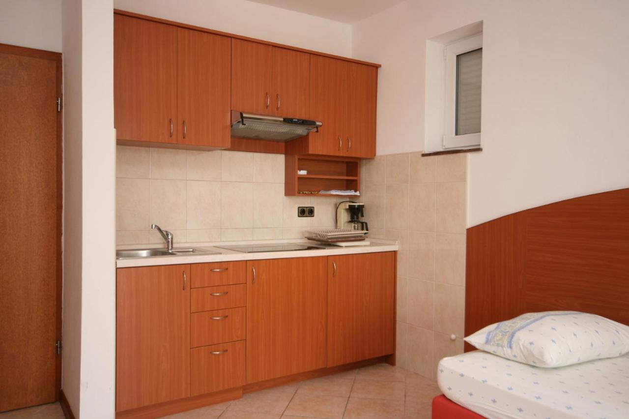 Apartments With A Parking Space Novalja, Pag - 6398 Dış mekan fotoğraf