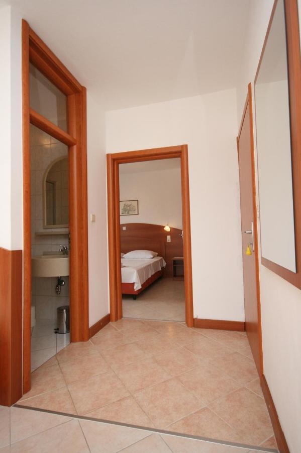 Apartments With A Parking Space Novalja, Pag - 6398 Dış mekan fotoğraf