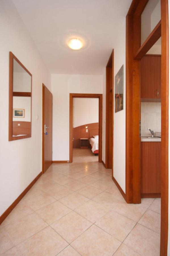Apartments With A Parking Space Novalja, Pag - 6398 Dış mekan fotoğraf